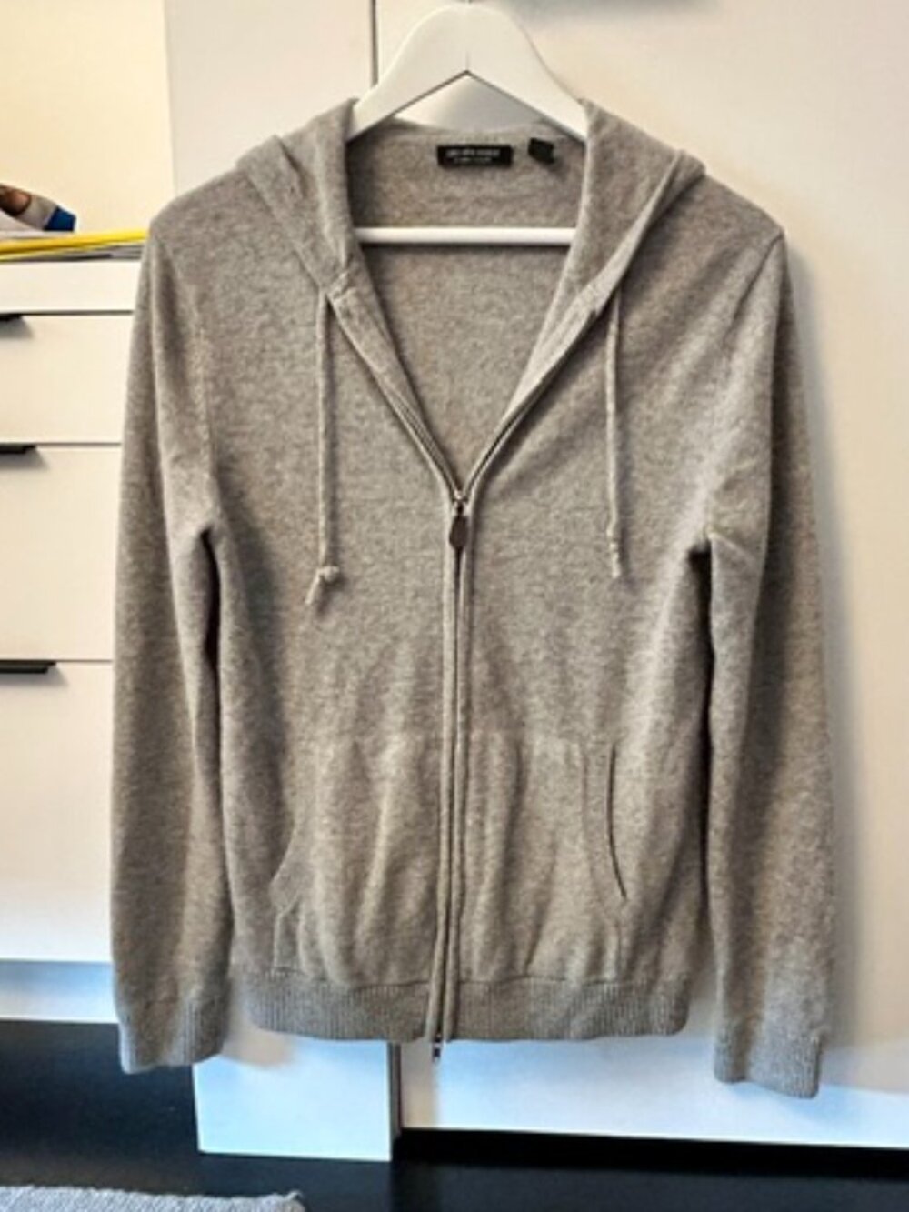 Saks Fifth Avenue Men’s 100% Cashmere Zip Hoodie – Gray Size M